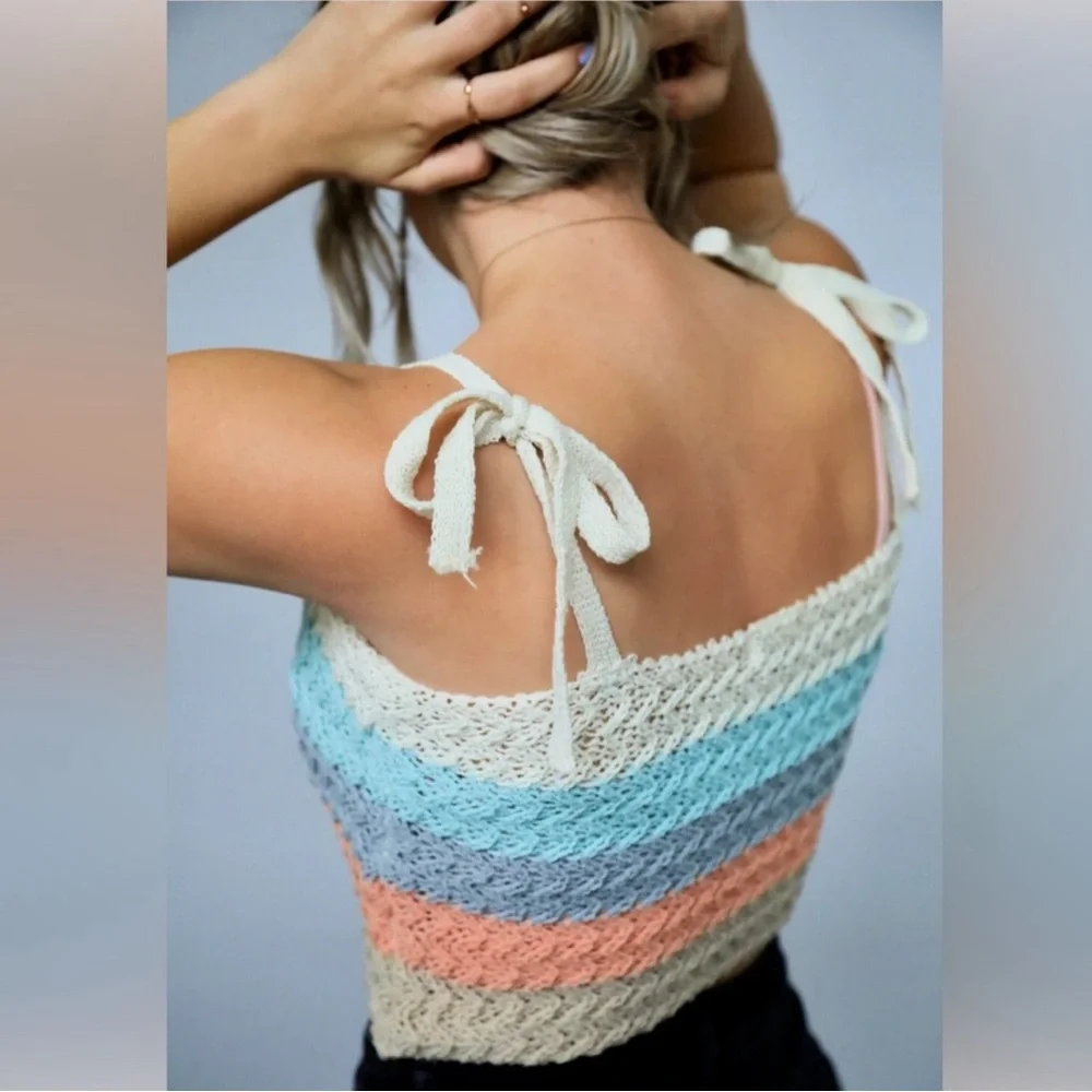 POL Shoulder Tie Color block Knit Crop Tank Top - Picture 4 of 5